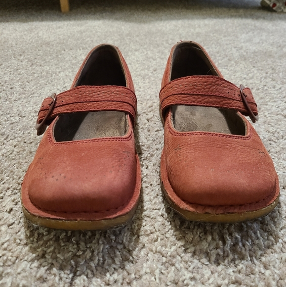 Keen Mary Janes In Dusty Salmon Size 8.5 - Picture 7 of 8